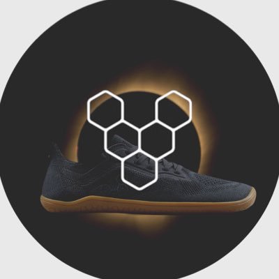 VIVOBAREFOOTZA's profile picture