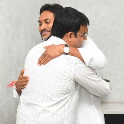 KarthikYells's profile picture