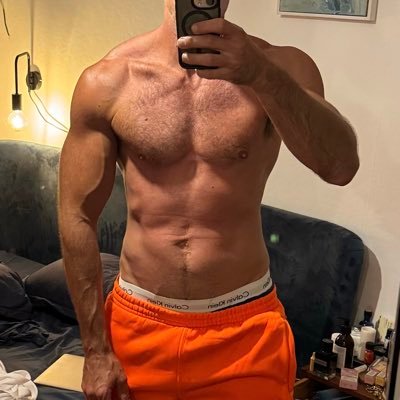 nineinchbuilder's profile picture