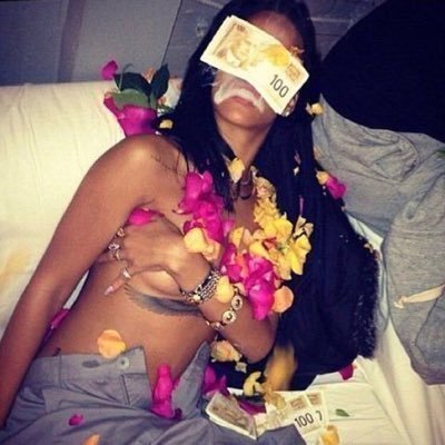 ms. poopie ⭒'s profile picture