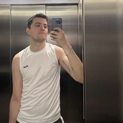 Actually Renan's profile picture
