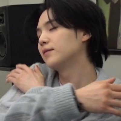 Noora⁷ sang Young Forever with BTS 💜's profile picture