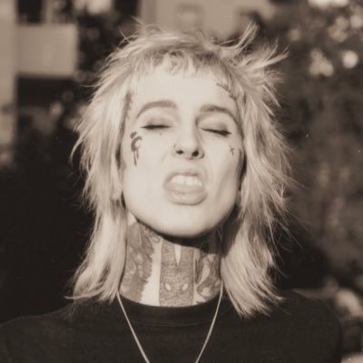 simonexxxxxxx's profile picture