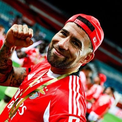 🦅's profile picture