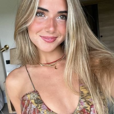 Julia's profile picture