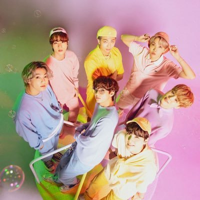 bts praises⁷'s profile picture
