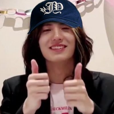진지's profile picture