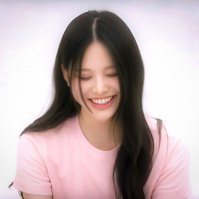 니니 𝜗𝜚⭑.ᐟ's profile picture