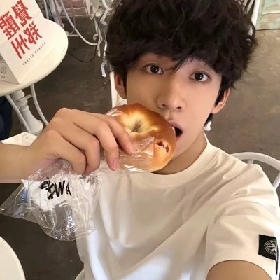 xiaoY_0104's profile picture