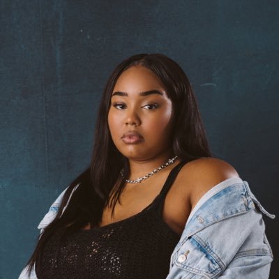 velleese's profile picture