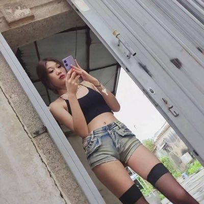 城中村吃鸡's profile picture