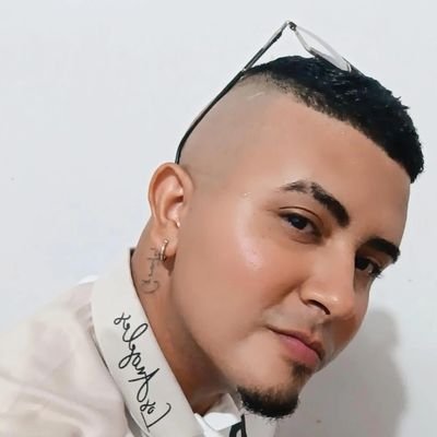 19Carlitos99's profile picture