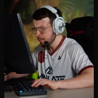 amanekcs2's profile picture