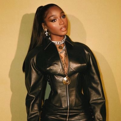🖤's profile picture