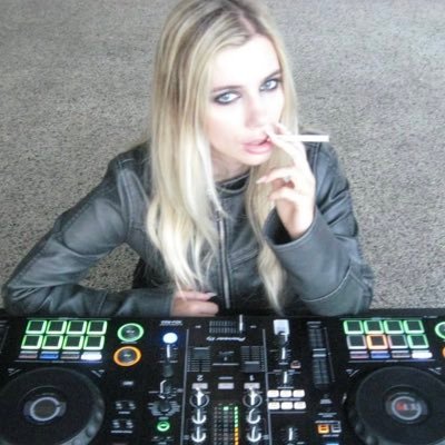 pixiejoanna's profile picture