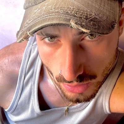 ooopschriss's profile picture
