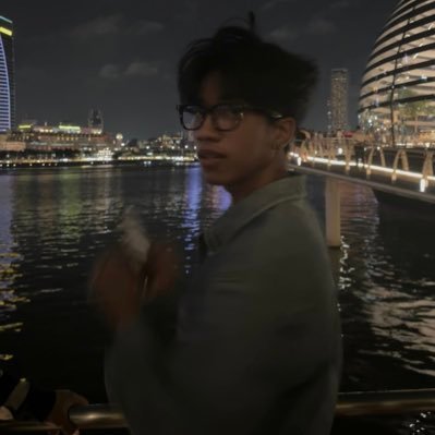 fucked up looking boy's profile picture