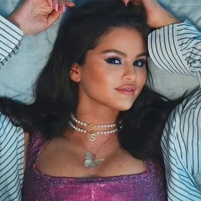 Selena Charts | Fan Account's profile picture