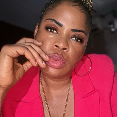 La Reine 👑Esther💎💫's profile picture