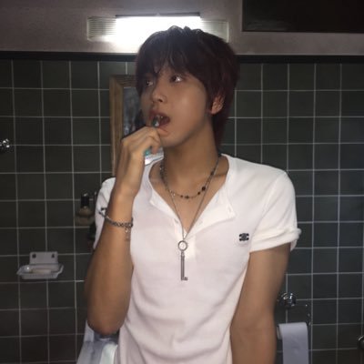 치약's profile picture
