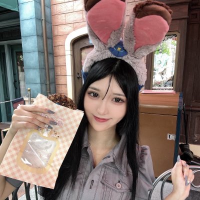 mira_giantgirl's profile picture