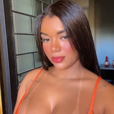 raquel tavares 🍒's profile picture