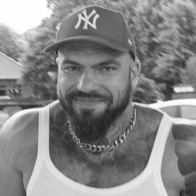 Bisexual Daddy's profile picture