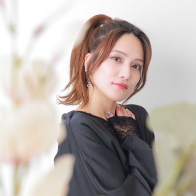 入山杏奈's profile picture