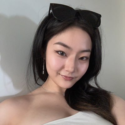 arine kim's profile picture