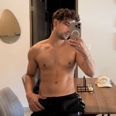 🍒's profile picture