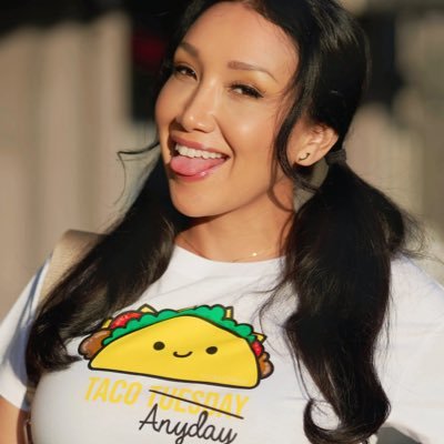 VickiChase's profile picture