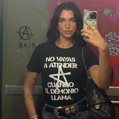 Camila 🦋's profile picture