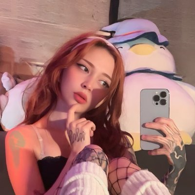 Zoey 🖤🤍's profile picture