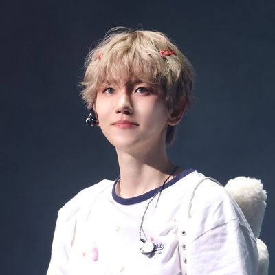 ela 🍓's profile picture