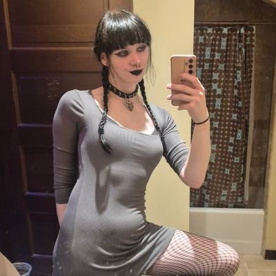 w𝔦𝔱𝔠𝔥 🌙's profile picture