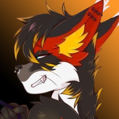 ElliThaFoxcoon's profile picture