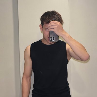 ri.'s profile picture