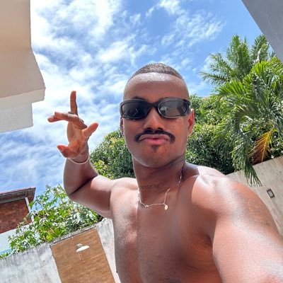 +i 🇱🇺's profile picture