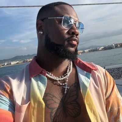 armanidesean's profile picture