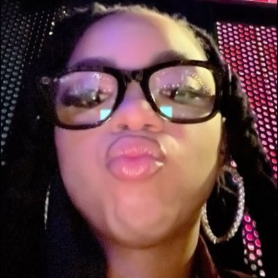 troubleinchloe's profile picture