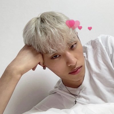 ebun⁺¹ 🩷's profile picture