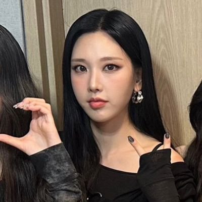 momogirls_6's profile picture