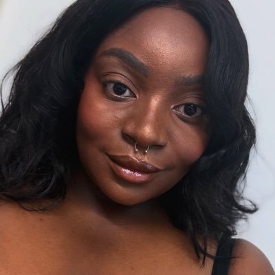 mindi 🐝🇹🇿's profile picture