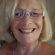 18Bettygabira1's profile picture