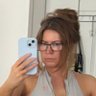 Elle profil fotoğrafı