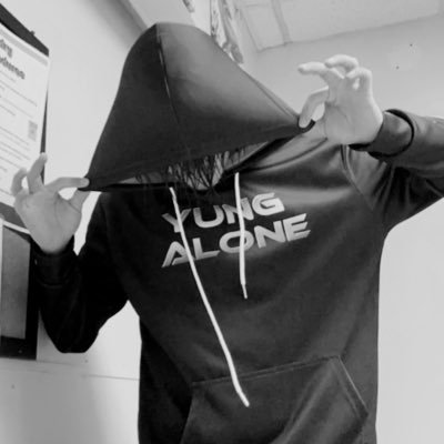 yungalone's profile picture
