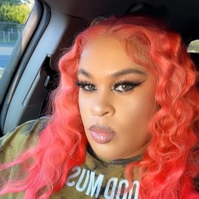 Bebe Khalani 💜✨'s profile picture