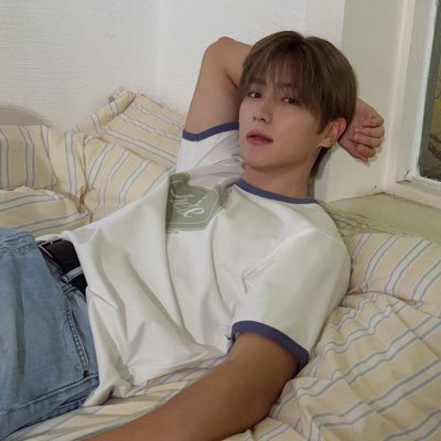 J🫒E's profile picture