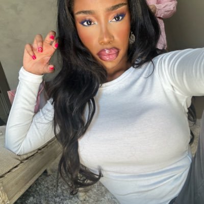 WAVYEMMA's profile picture