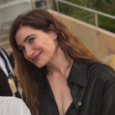 sasha 🪞's profile picture